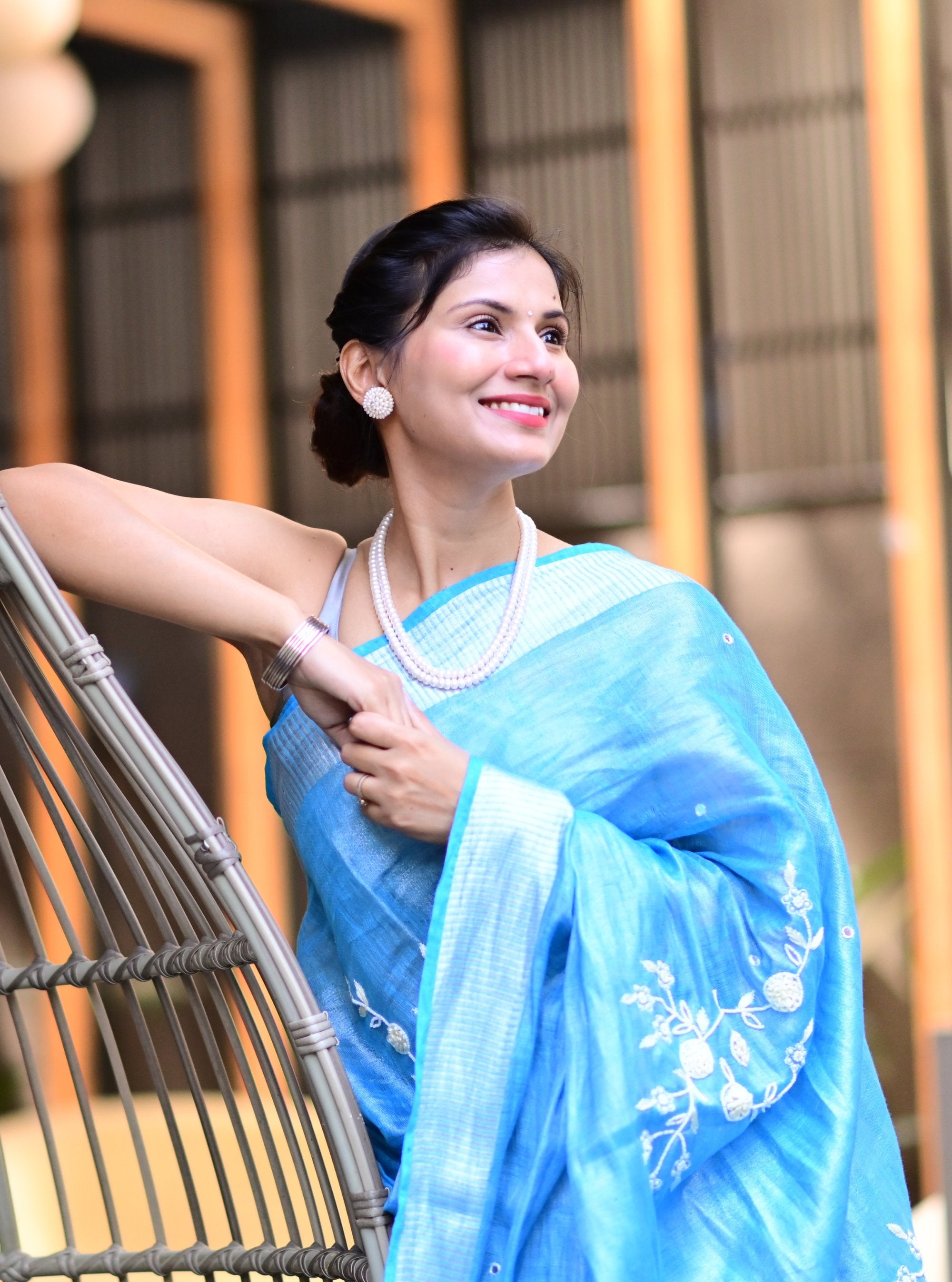 Bhagya Hand-embroidered Zari Linen Saree