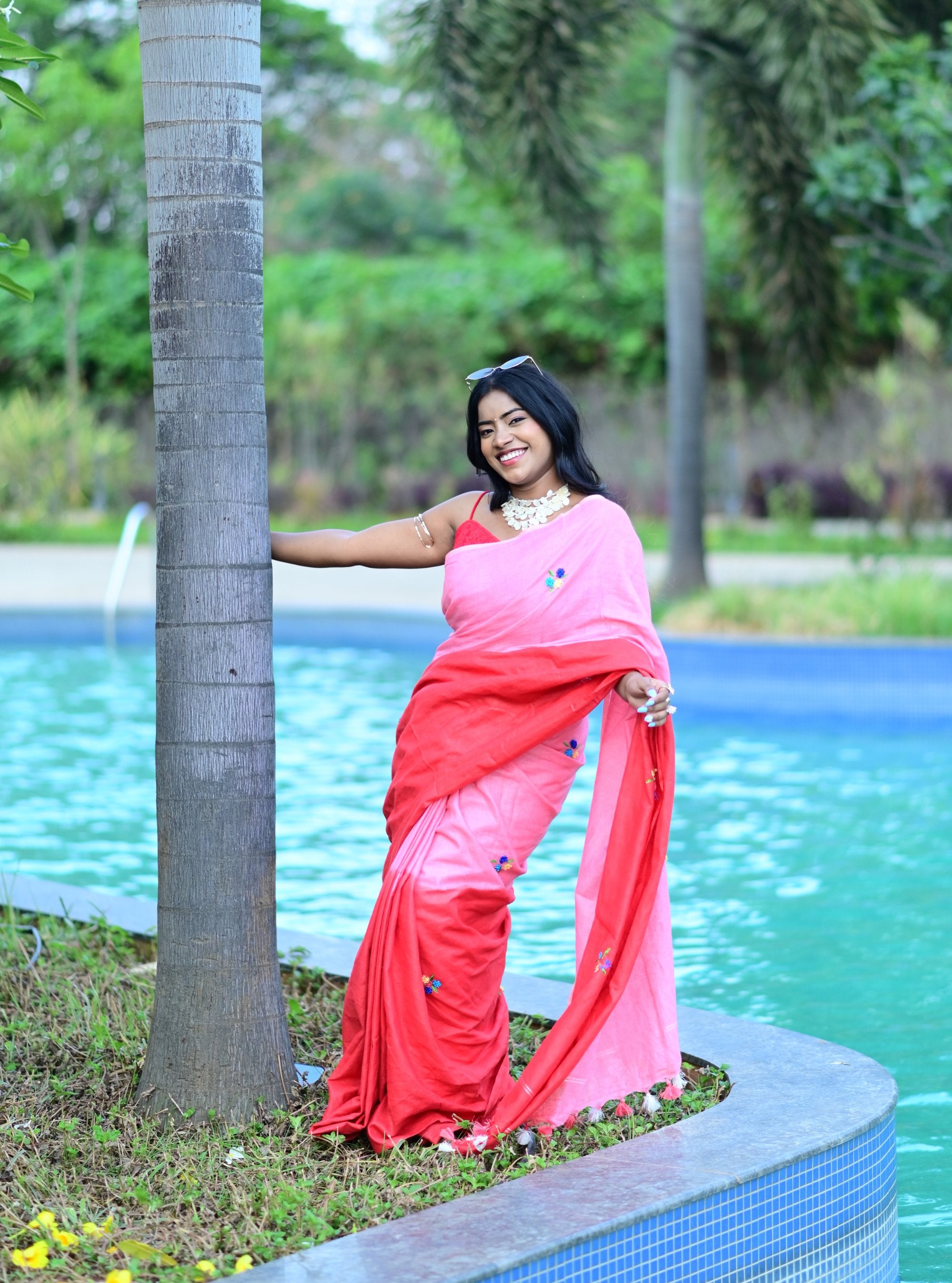 Aanya Hand-embroidered Ombre Linen Saree