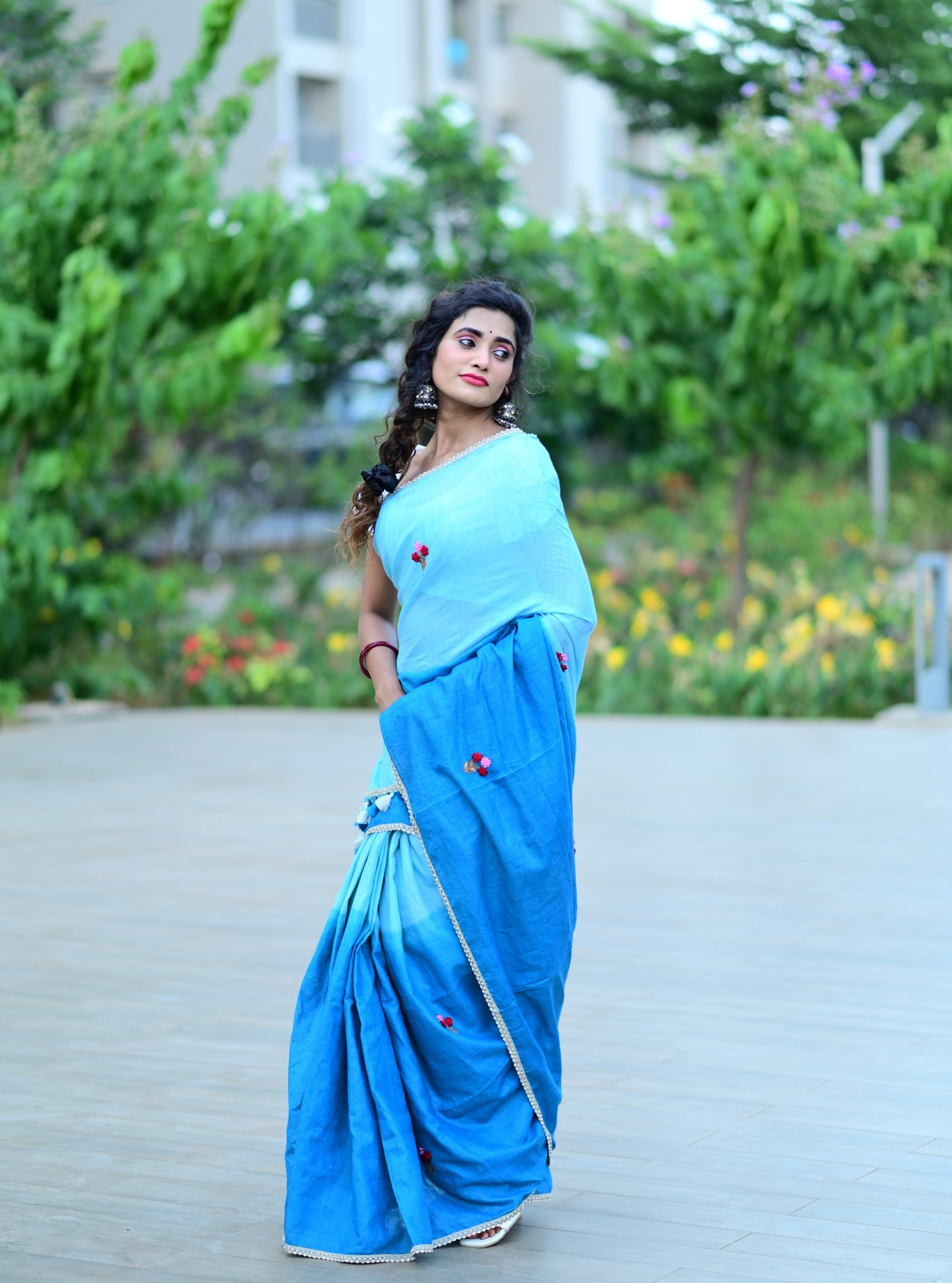 Zoya Hand-embroidered Linen Saree