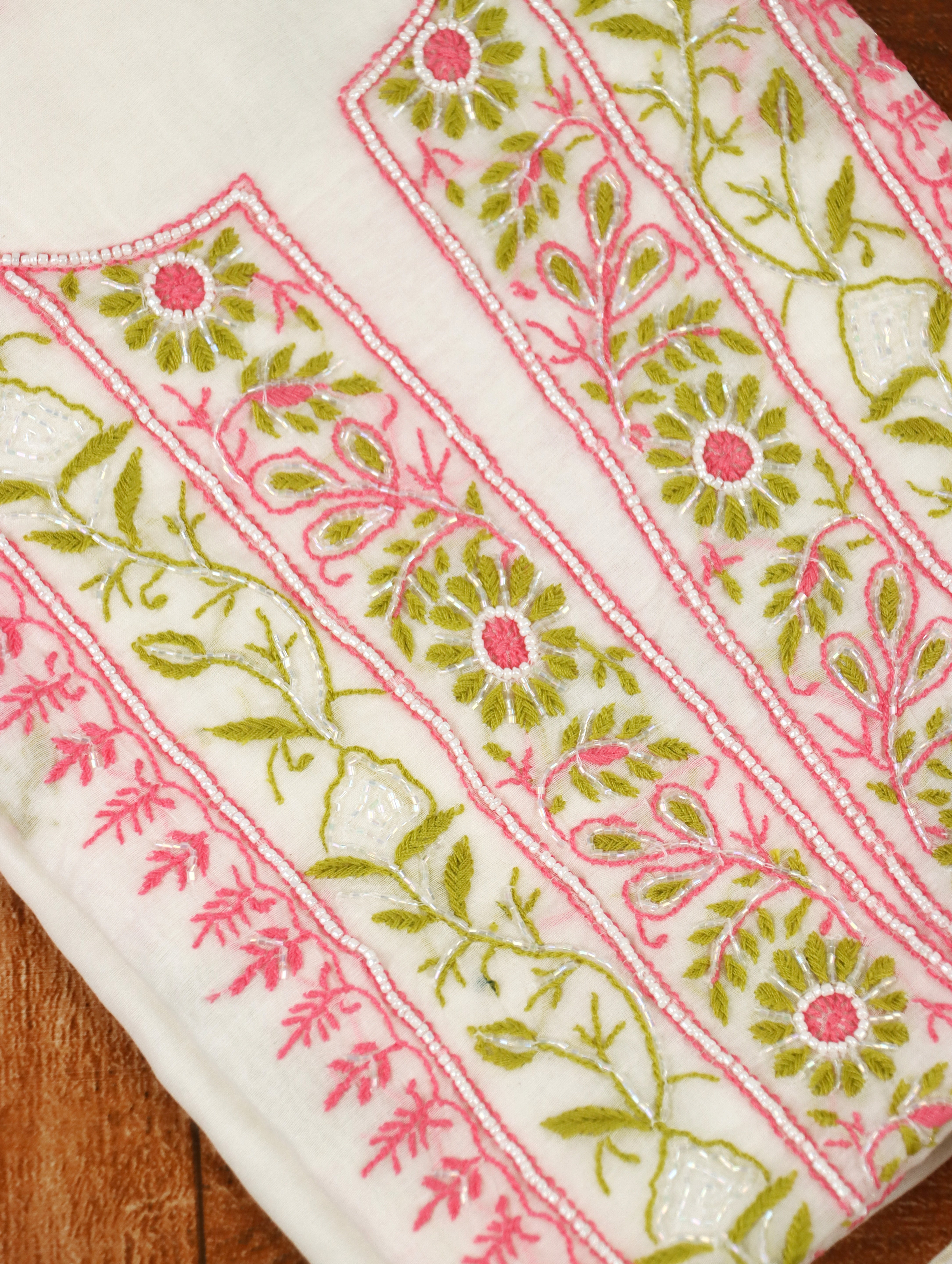 Tara Chikankari Suit Set