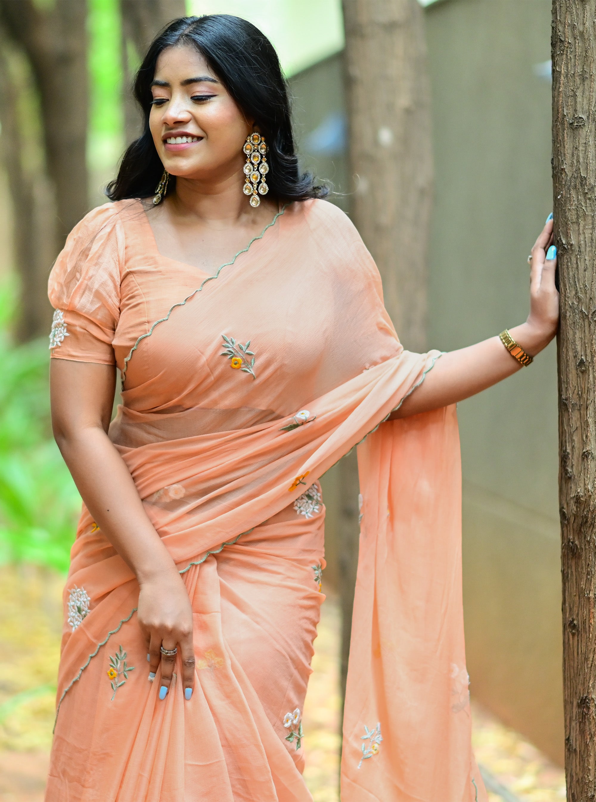 Aavya Embroidered Chiffon Saree