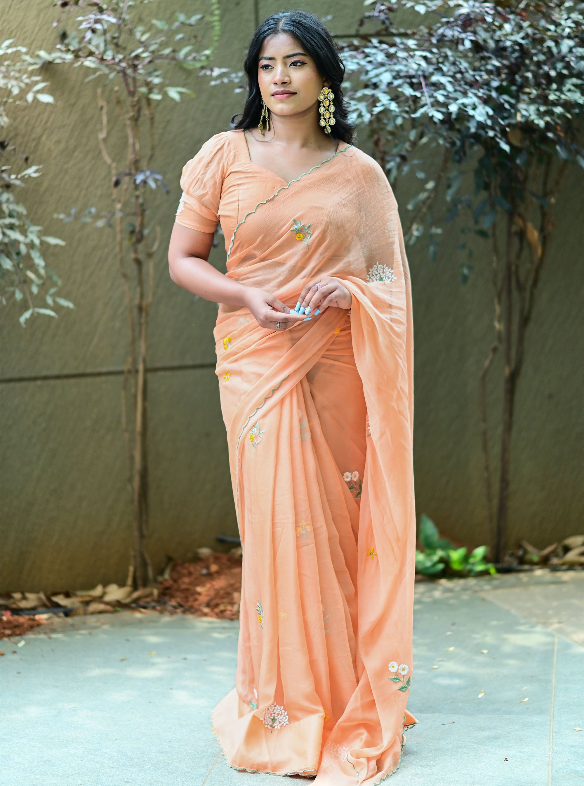 Aavya Embroidered Chiffon Saree