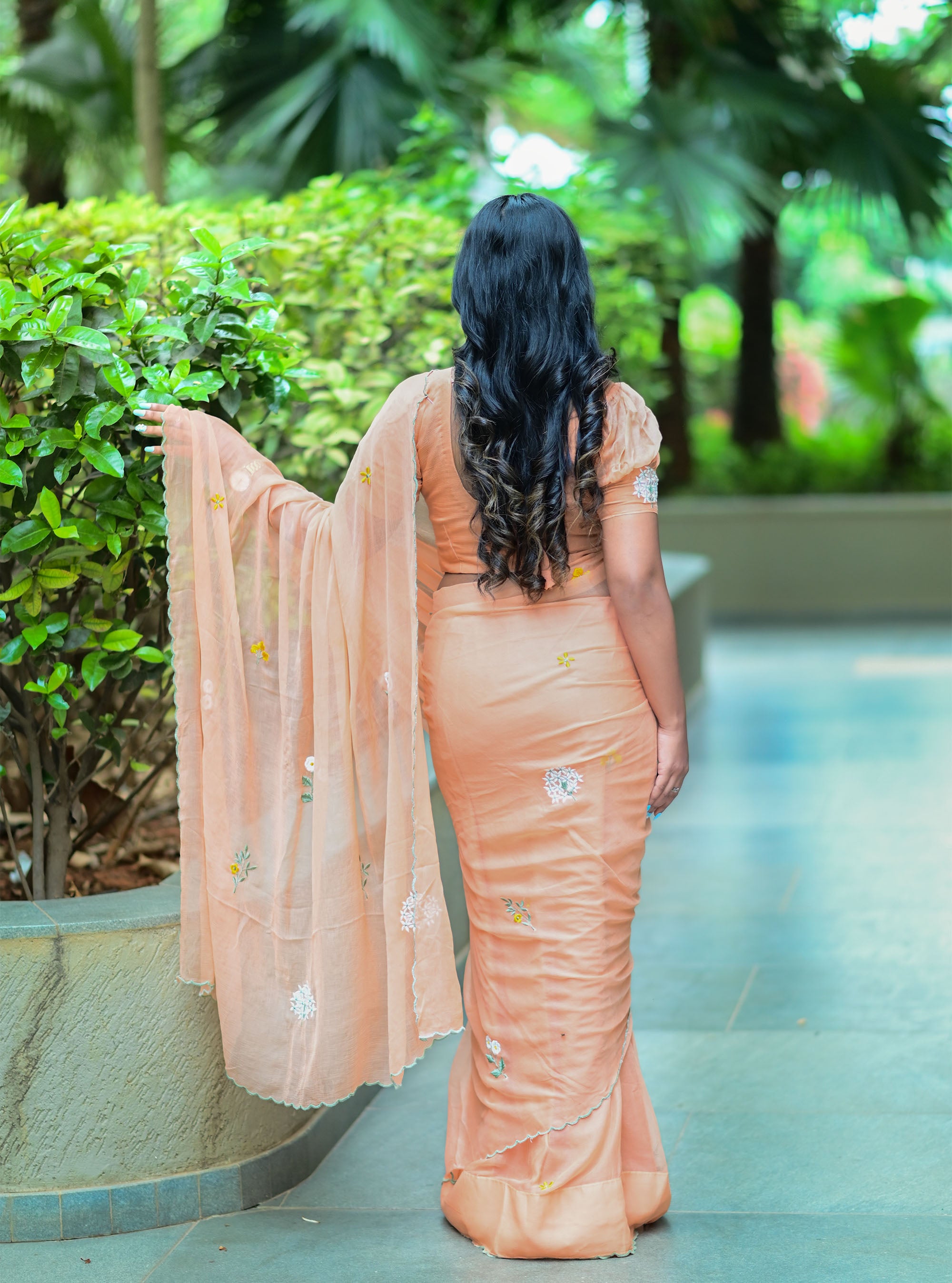 Aavya Embroidered Chiffon Saree